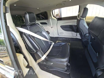 2024 Chrysler Pacifica Hybrid Select 121.6" WB - miniatura 17