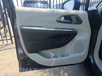2024 Chrysler Pacifica Hybrid Select 121.6" WB - miniatura 9