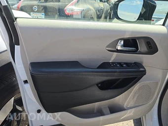 2024 Chrysler Pacifica Hybrid Select 121.6" WB - miniatura 9