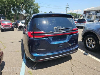 2024 Chrysler Pacifica Hybrid Select 121.6" WB - miniatura 2