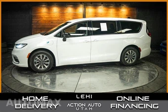 2024 Chrysler Pacifica Hybrid Select 121.6" WB - car from the USA, Manheim Buy-Now listing at AUTOMAX