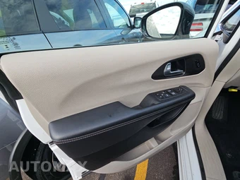 2024 Chrysler Pacifica Hybrid Select 121.6" WB - miniatura 9