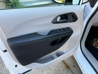2024 Chrysler Pacifica Hybrid Select 121.6" WB - miniatura 15