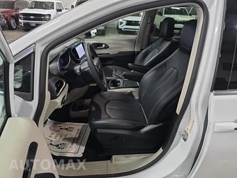2024 Chrysler Pacifica Hybrid Select 121.6" WB - miniatura 13