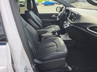 2024 Chrysler Pacifica Hybrid Select S Appearance 121.6" WB - miniatura 8