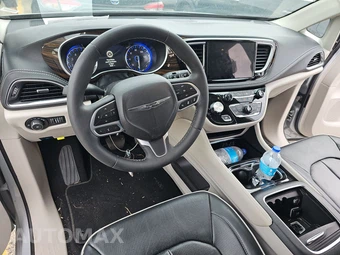 2024 Chrysler Pacifica Limited 121.6" WB - miniatura 11