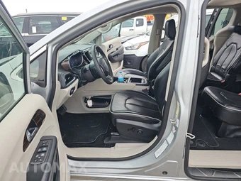 2024 Chrysler Pacifica Limited 121.6" WB - miniatura 7