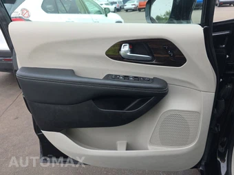 2024 Chrysler Pacifica Limited 121.6" WB - miniatura 9