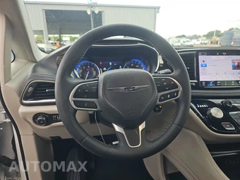 2024 Chrysler Pacifica Limited 121.6" WB - miniatura 10