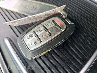 2024 Chrysler Pacifica Limited 121.6" WB - miniatura 8