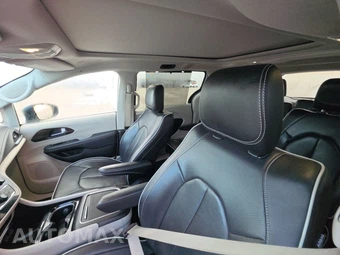 2024 Chrysler Pacifica Limited 121.6" WB - miniatura 19