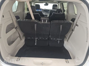 2024 Chrysler Pacifica Limited 121.6" WB - miniatura 17