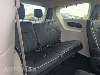 2024 Chrysler Pacifica Limited 121.6" WB – miniatura 14