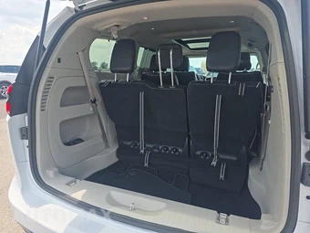 2024 Chrysler Pacifica Limited 121.6" WB – miniatura 17