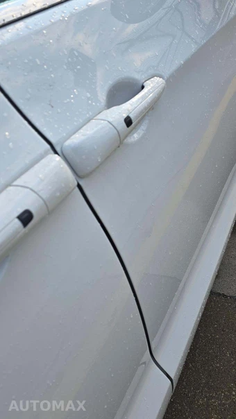 2024 Chrysler Pacifica Limited 121.6" WB – miniatura 25