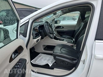 2024 Chrysler Pacifica Limited 121.6" WB - miniatura 7