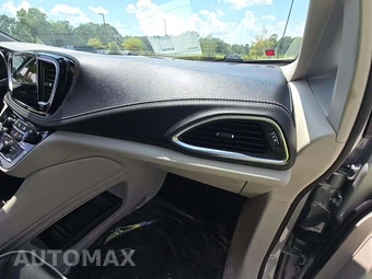 2024 Chrysler Pacifica Limited 121.6" WB – miniatura 18