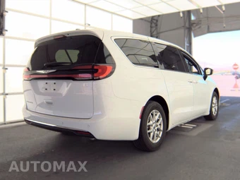 2024 Chrysler Pacifica Touring 121.6" WB - miniatura 4