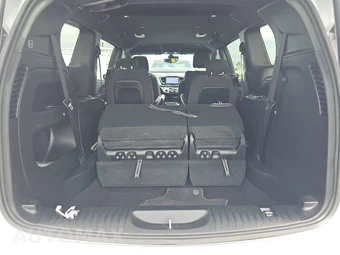 2024 Chrysler Pacifica Touring 121.6" WB - miniatura 17