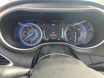 2024 Chrysler Pacifica Touring L 121.6" WB - miniatura 12