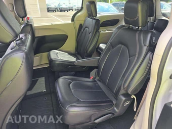 2024 Chrysler Pacifica Touring L 121.6" WB - miniatura 10