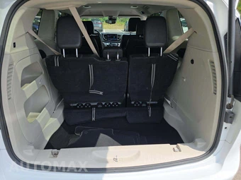 2024 Chrysler Pacifica Touring L 121.6" WB - miniatura 12