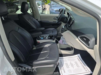 2024 Chrysler Pacifica Touring L 121.6" WB - miniatura 16