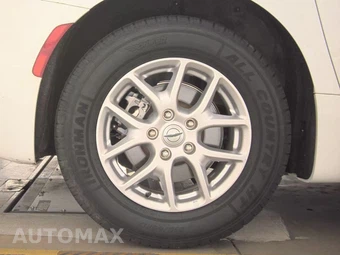 2024 Chrysler Pacifica Touring L 121.6" WB - miniatura 11