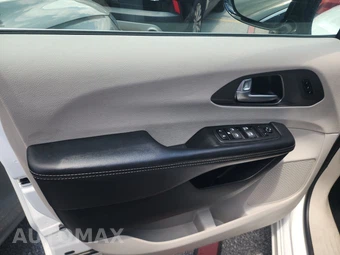 2024 Chrysler Pacifica Touring L 121.6" WB - miniatura 15