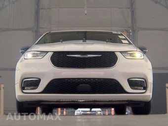 2024 Chrysler Pacifica Touring L 121.6" WB - miniatura 3