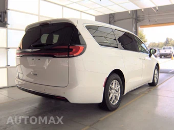 2024 Chrysler Pacifica Touring L 121.6" WB - miniatura 5