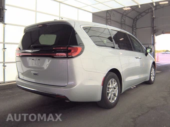 2024 Chrysler Pacifica Touring L 121.6" WB - miniatura 4