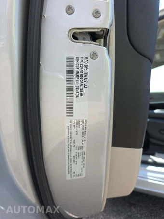 2024 Chrysler Pacifica Touring L 121.6" WB - miniatura 2