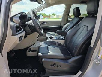 2024 Chrysler Pacifica Touring L 121.6" WB - miniatura 3