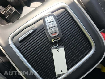 2024 Chrysler Pacifica Touring L 121.6" WB - miniatura 5