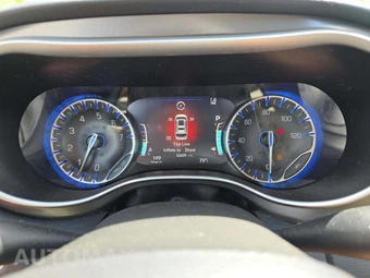 2024 Chrysler Pacifica Touring L 121.6" WB - miniatura 6