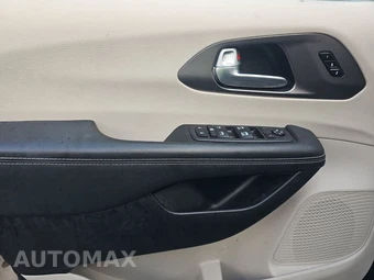 2024 Chrysler Pacifica Touring L 121.6" WB - miniatura 9