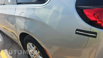 2024 Chrysler Pacifica Touring L 121.6" WB - miniatura 28