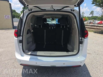 2024 Chrysler Pacifica Touring L 121.6" WB - miniatura 12