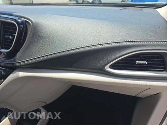 2024 Chrysler Pacifica Touring L 121.6" WB - miniatura 17