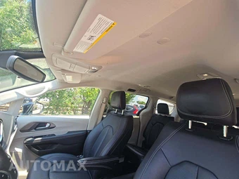 2024 Chrysler Pacifica Touring L 121.6" WB - miniatura 8