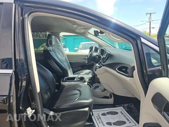 2024 Chrysler Pacifica Touring L 121.6" WB - miniatura 19