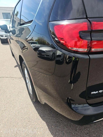 2024 Chrysler Pacifica Touring L 121.6" WB - miniatura 22