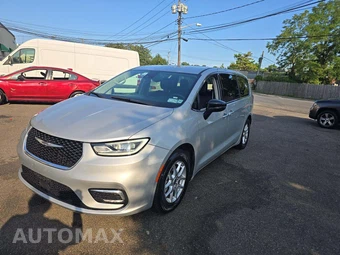 2024 Chrysler Pacifica Touring L 121.6" WB