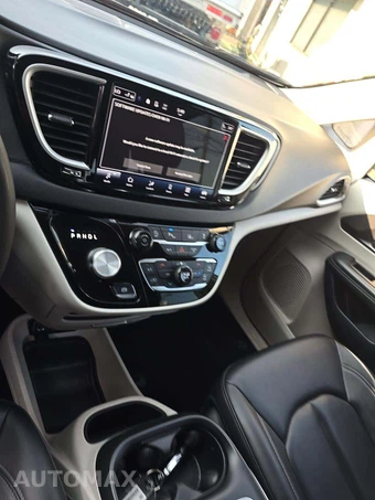 2024 Chrysler Pacifica Touring L 121.6" WB - miniatura 10
