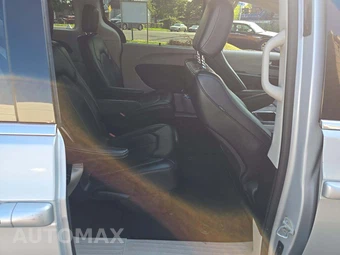 2024 Chrysler Pacifica Touring L 121.6" WB - miniatura 17