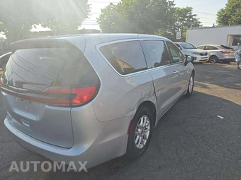 2024 Chrysler Pacifica Touring L 121.6" WB - miniatura 3