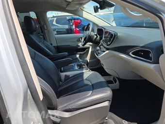 2024 Chrysler Pacifica Touring L 121.6" WB - miniatura 8