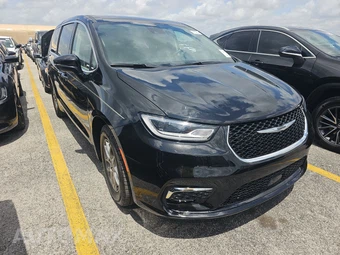 2024 Chrysler Pacifica Touring L 121.6" WB - miniatura 3