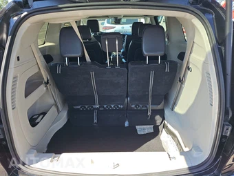 2024 Chrysler Pacifica Touring L 121.6" WB - miniatura 18